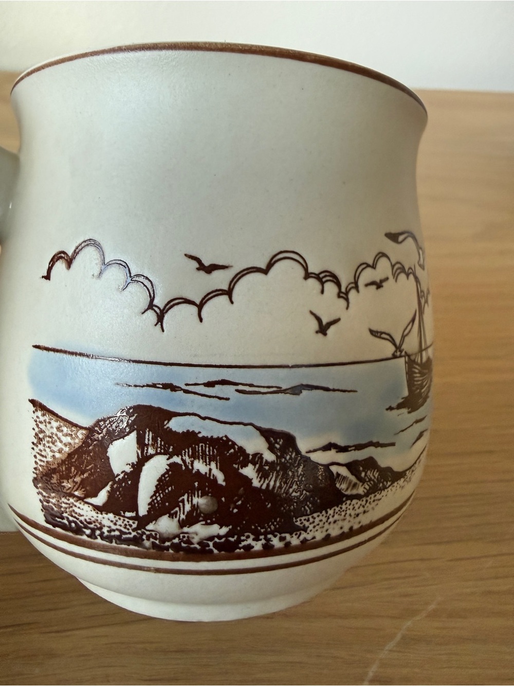 Vintage Nautical Lighthouse Coffee Mug Cup - Stoneware Beach Scene Cream & Brow - Picture 9 of 11